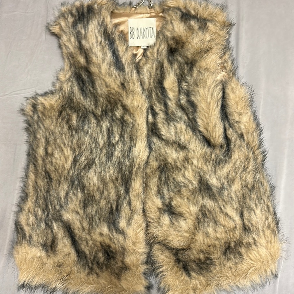 BB Dakota faux fur vest